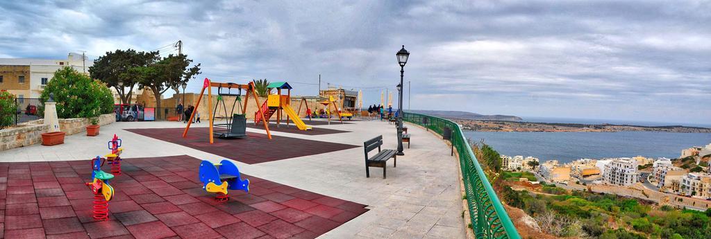 Beachfront With Seaviews Apartment No56 Award Winner Unbeatable Location For Closeness To The Sea Ideal For Guests Looking For Winter Spring And Autumn Breaks In Sunny Malta Also Ideal For Coastal Hikers Mellieħa Eksteriør bilde